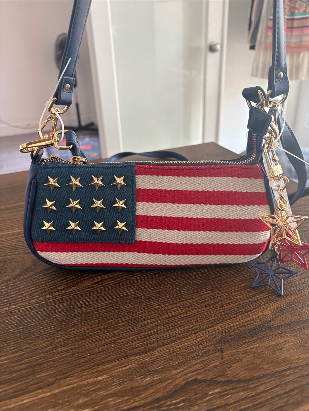Betsey Johnson NWT American flag Red, White & Blue Crossbody/Shoulder Bag - Picture 3 of 7